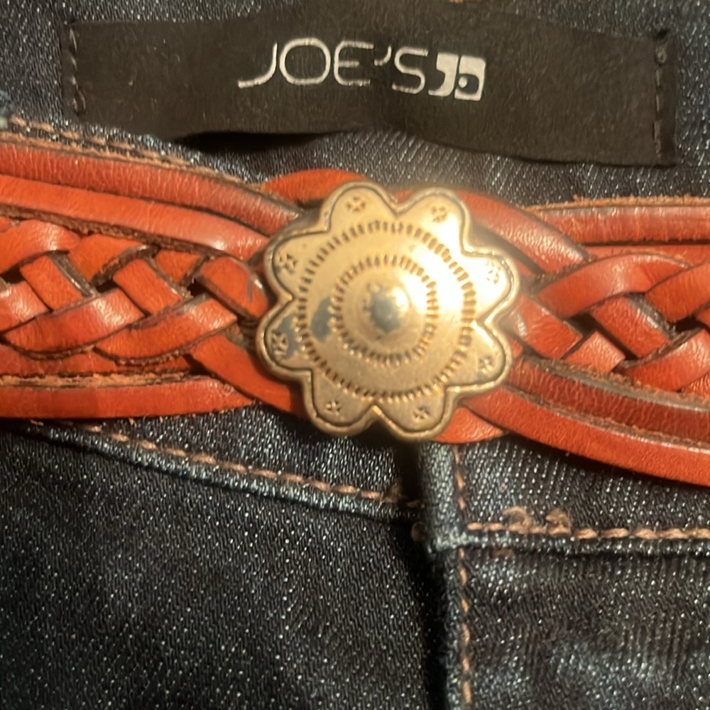 Fossil Vintage Braided Brown Leather Belt with Floral Concha - Picture 6 of 13